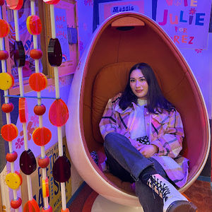 Meet your Posher, Maria